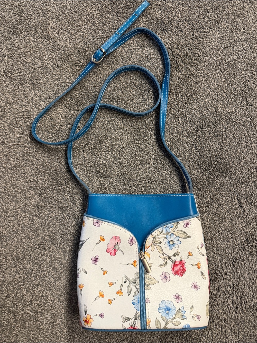 Vera Pelle Blue Floral Crossbody Bag – Lightweight Women's Shoulder Bag